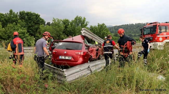  Anadolu Otoyolu'nda otomobil refüje çarptı: 2 ölü, 5 yaralı