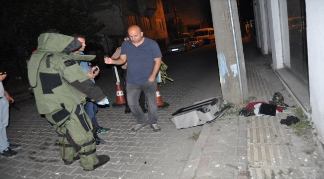 Bartın'da şüpheli valiz fünyeyle patlatıldı