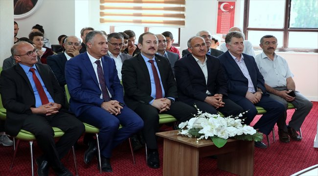 Bayburt'ta başarılı öğrenciler ödüllendirildi