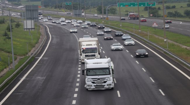 Bayram tatilinde Bolu Dağı'ndan 710 bin araç geçti