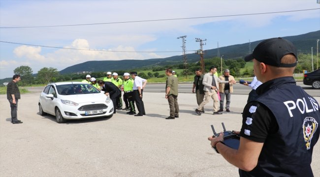 Bolu'da drone'lu trafik denetimi