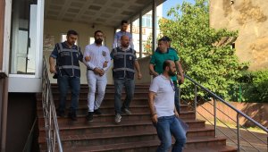 İstinat duvarına çarpan otomobilin sürücüsü öldü