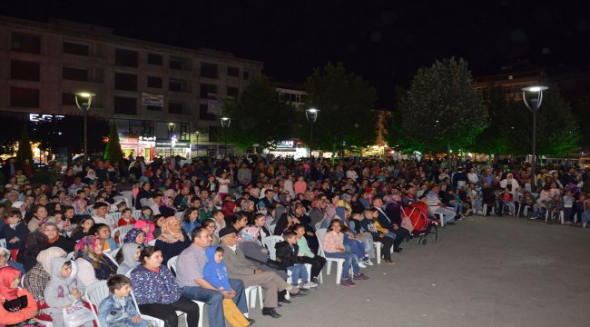 Havza'da Hacivat ve Karagöz sahnelendi