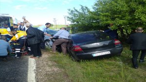 Karabük'te iki otomobil çarpıştı: 4 yaralı