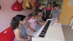 Sokak hayvanları yararına kermes