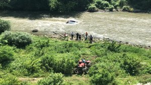 Melen Çayı'na düşen otomobilin sürücüsü yaralandı