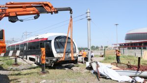 Samsun'da tramvay manevra sırasında raydan çıktı