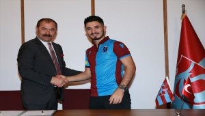 Trabzonspor, Fıratcan Üzüm'le sözleşme imzaladı