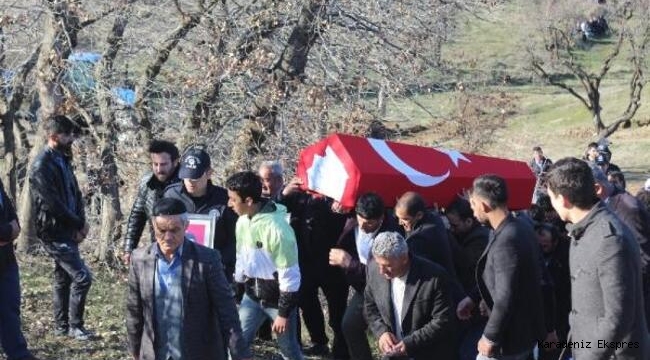 Trafik kazasında hayatını kaybeden komiser toprağa verildi