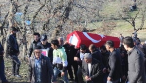 Trafik kazasında hayatını kaybeden komiser toprağa verildi