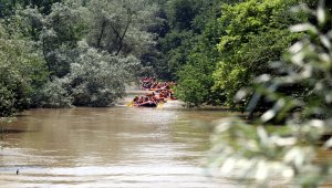 Yağışlar raftingcileri sevindirdi