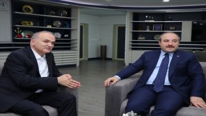 Bakan Varank'tan Düzce Belediye Başkanı Özlü'ye ziyaret