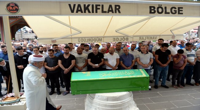 Balkondan düşüp ölen çocuğun cenazesi toprağa verildi