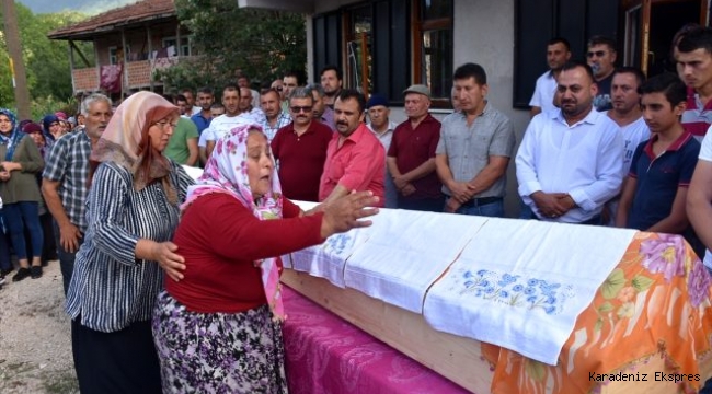 Bartın'da gölde boğulan 2 kuzen toprağa verildi