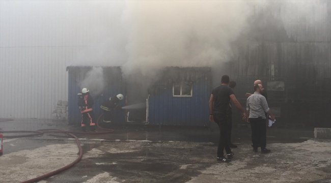 Düzce'de yağ fabrikasında yangın