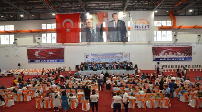 HİTÜ'lü minik üniversiteliler kep attı