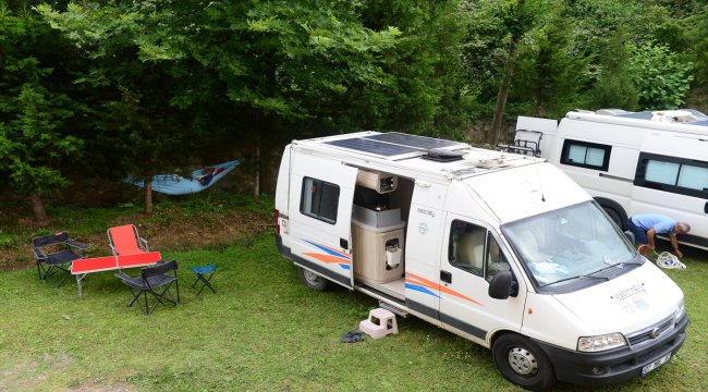 Karadeniz'in serinliği karavancıları cezbediyor