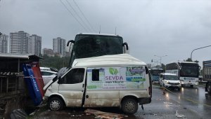 Ordu'da yolcu otobüsü minibüsle çarpıştı: 8 yaralı