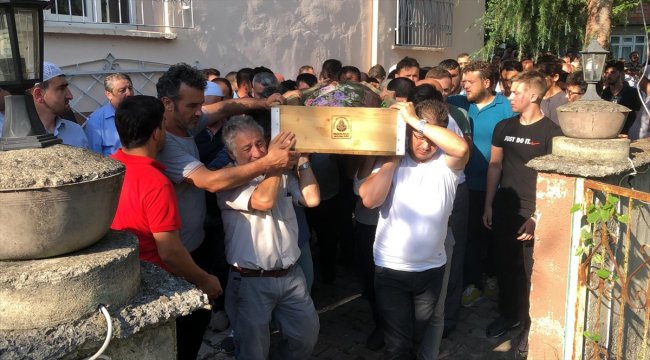 Ordu'daki kazada ölen 3 kişi toprağa verildi