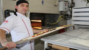 Ordulu işletmeciden iki metrelik pide