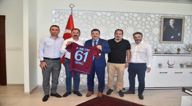Trabzonsporlu yöneticilerden Ortahisar Belediyesine ziyaret
