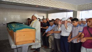 Trafik kazasında hayatını kaybeden gelin toprağa verildi