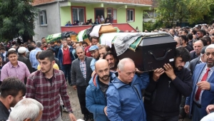 Baraja devrilen araçta ölen 4 kişinin cenazeleri defnedildi