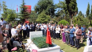 Bartın'da şehitlik ziyareti