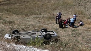 Bolu'da otomobil takla attı: 4 yaralı