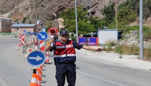 Jandarma ekiplerinden trafik denetimi