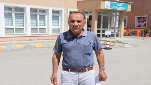 Sağlık çalışanlarıyla uzlaşmak için kamera karşısında özür diledi