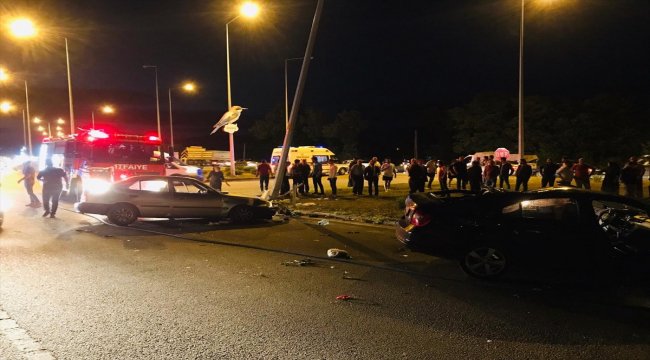 Samsun'da iki otomobil çarpıştı: 1 ölü, 3 yaralı