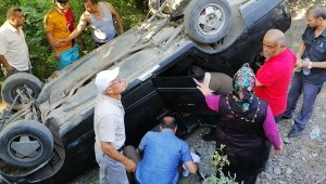 Zonguldak'ta otomobil devrildi: 3 yaralı