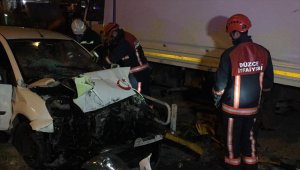 Düzce'de iki otomobil çarpıştı: 1 yaralı