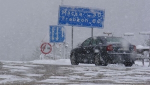 Karadeniz'e kar yağdı