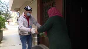 Altınordu SYDV, Günlük 1.400 Kişiye Sıcak Yemek Yardımında Bulunuyor