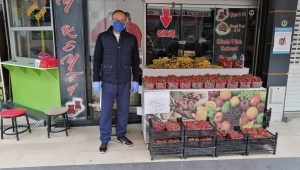 Çay Ocağı kapanınca seyyar satıcılığa başladı
