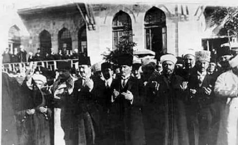 RAMAZAN AYLARINDAKİ ATATÜRK