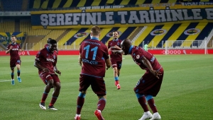 Trabzonspor, 23 yıl sonra Fenerbahçe'yi deplasmanda mağlup etti