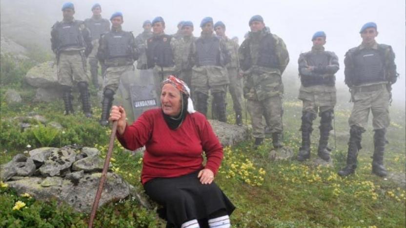 Karadeniz'in yaylalarını yok edecek Yeşil Yol projesi durduruldu: Havva Ana kazandı