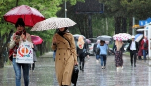 Meteoroloji'den Rize, Artvin ve Trabzon'a Kuvvetli Yağış Uyarısı: Sel Baskını Olabilir
