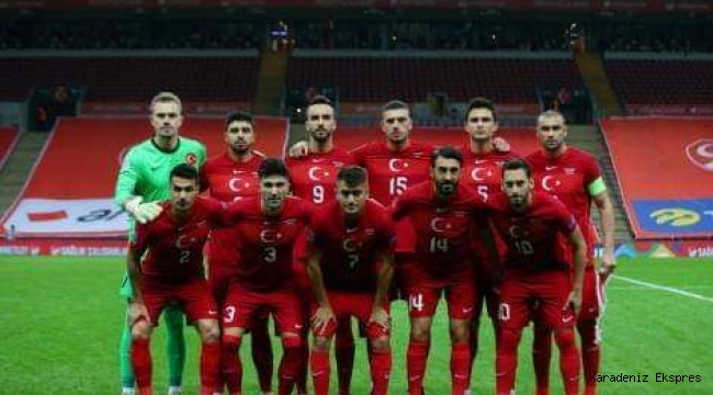 Futbol dünyasındaki girift ilişkiler ülkemizin milli takım konusunda bile bir bütün olmasını engelliyor