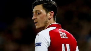 Kadro dışı kalan Mesut Özil isyan etti: Adalet için sesimi yükselteceğim