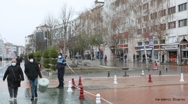 Bolu Belediyesi şiddetli yağmur ve rüzgâra karşı görev başında