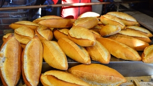Fırıncılar derneği, İBB'yi Valiliğe şikayet etti: Ücretsiz ekmek dağıtımına son versinler 