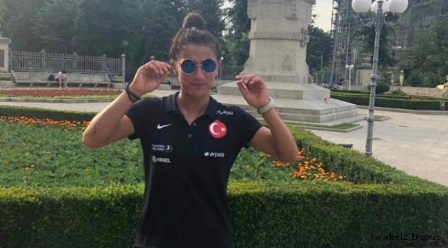 KADIN A MİLLİ FUTBOL TAKIMINDA ALMANYA DOĞUMLU ORDU ULUBEYLİ TOPUKLU KRAMPON