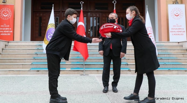  “Anadolu Gönül Yolu - 81 Genç 81 Bayrak” Etkinliği Kapsamında Bayrak Devir Teslim Töreni Yapıldı