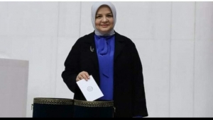 Soylu'ya ayar vermeye kalkan AK Parti kadın Kolları Başkanı Lütfiye Çam görevden alındı