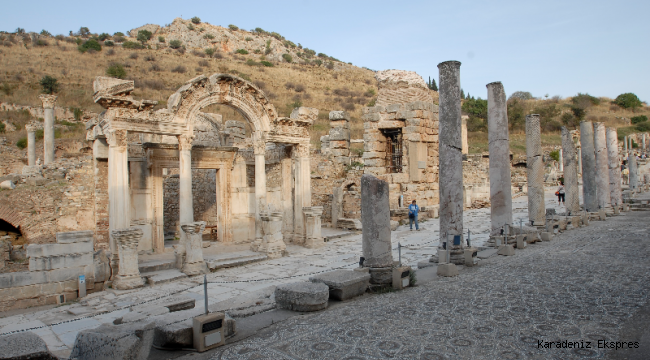 Efes Antik Kentinin Üzerine Kurulu Bir İzmir İlçesi: Selçuk