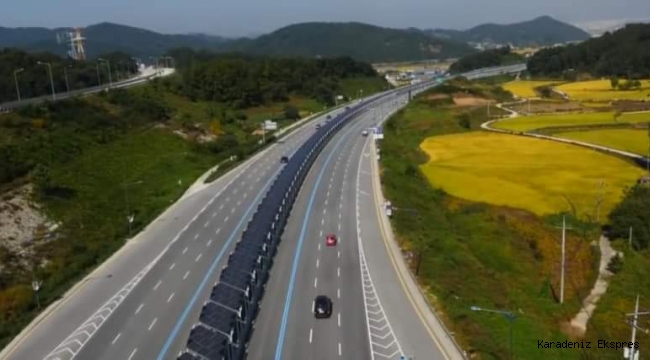 Güney Kore'nin Seoul şehrinde otoyolların ortası güneş panelleri ile kaplı